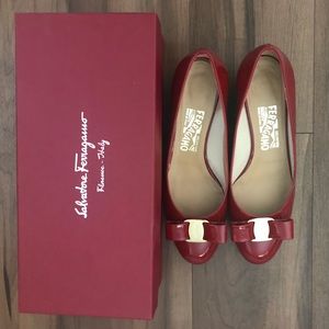 Salvatore Ferragamo vara patent leather pumps